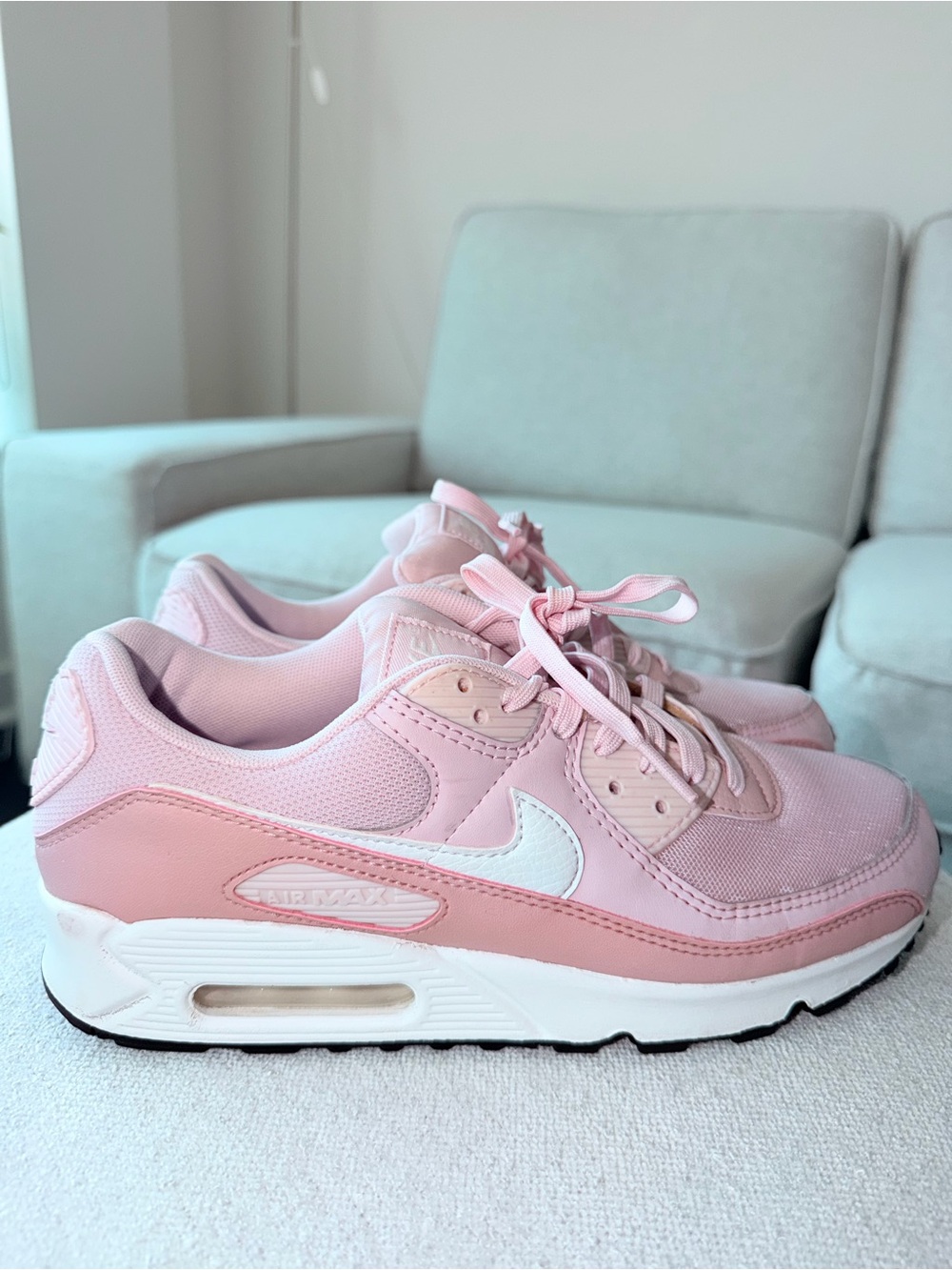 Women's Nike Air Max Light Pink Sneakers - Size 9.5